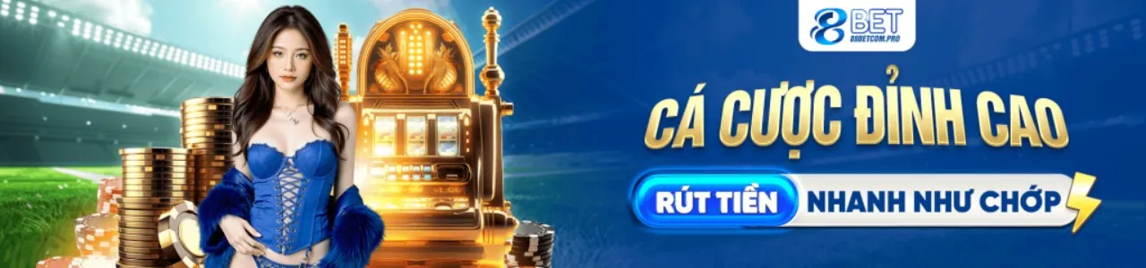 Bàn chơi casino với chip và thẻ bài tại mgm88 win